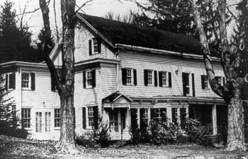 b-wdavenport.jpg (19571 bytes)